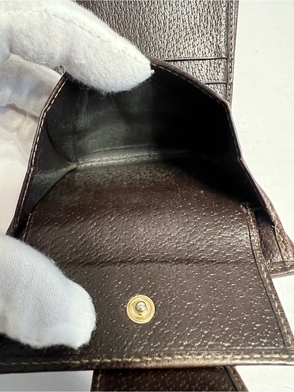 Gucci Abbey D-Ring Compact Wallet